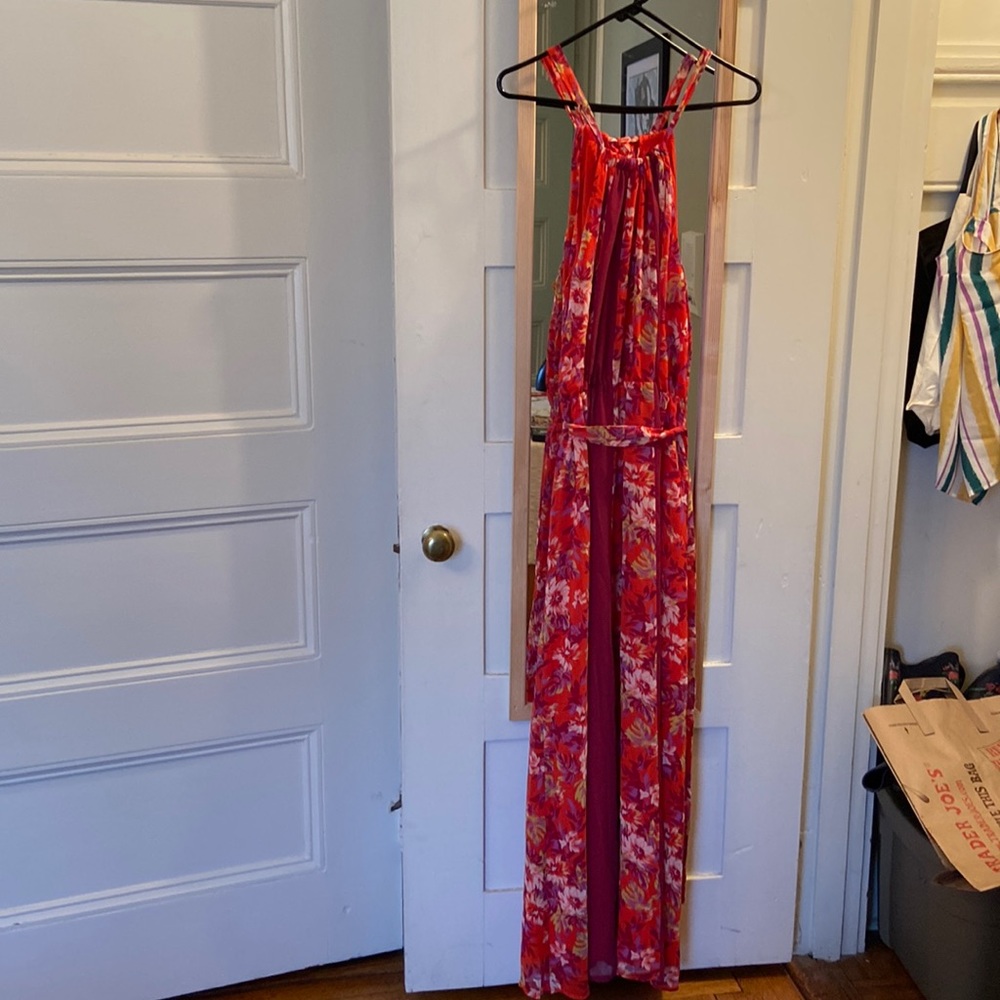 Floral sleeveless maxi dress
